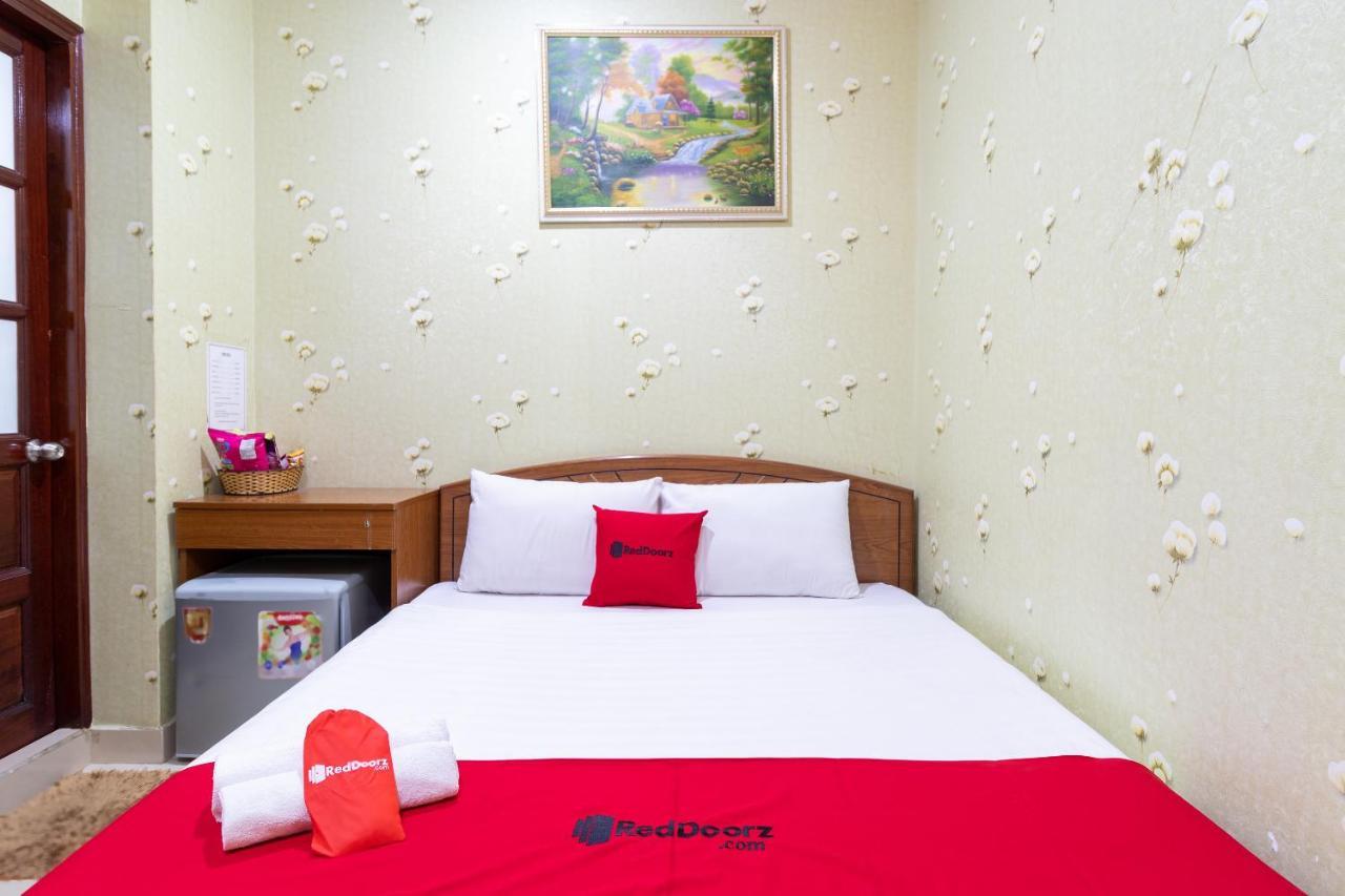Reddoorz Nam Bac Hotel Phan Dang Luu Phu Nhuan Ciudad Ho Chi Minh  Exterior foto